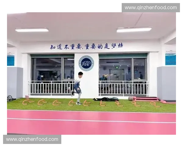 体能教练全面指导青少年科学训练与健康成长策略